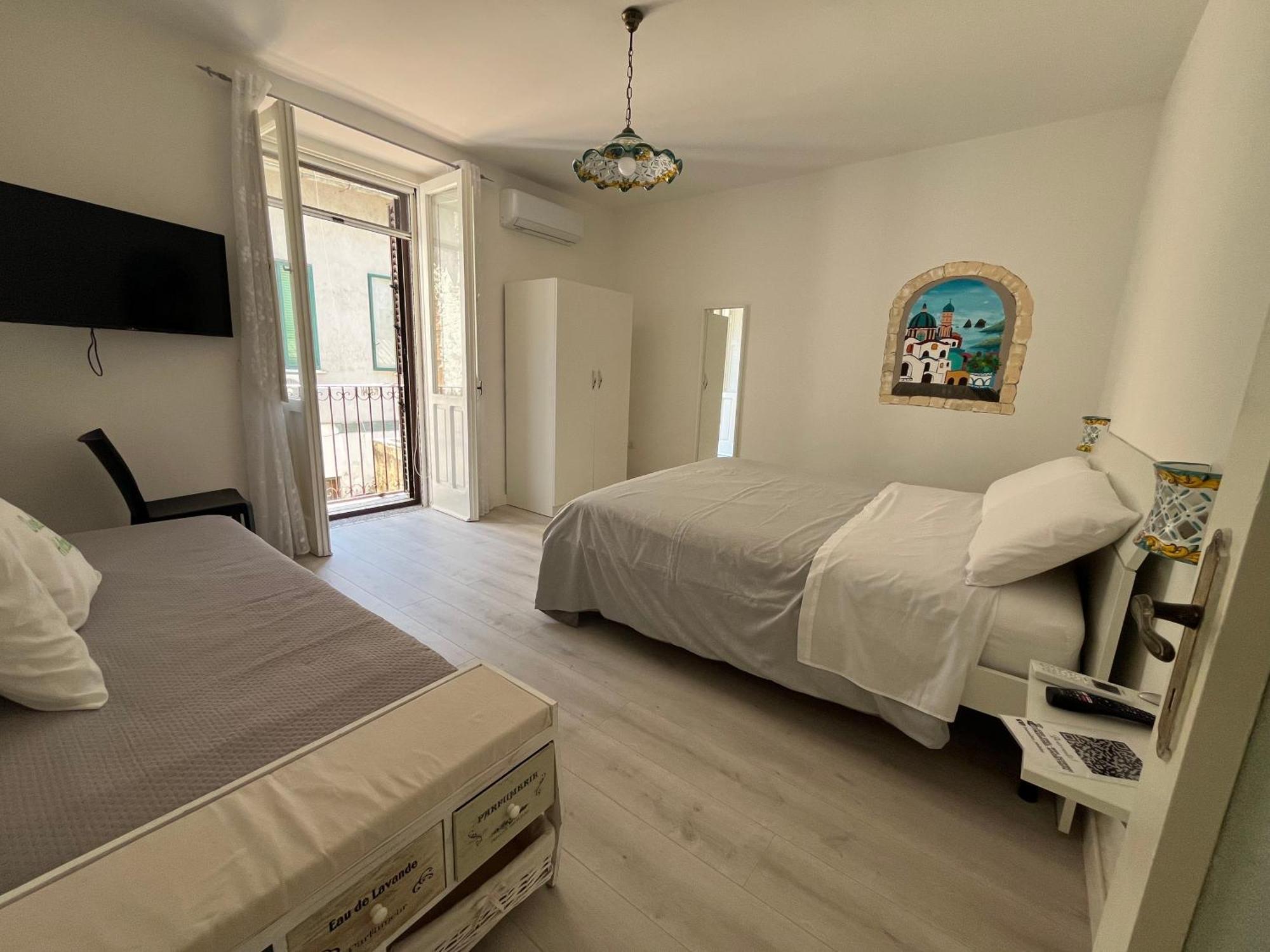 B&B Due Su Due Holiday Vietri Eksteriør bilde